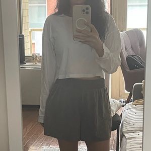 Aritzia Babaton Cropped Long Sleeve Tshirt